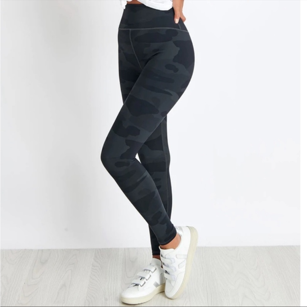 Alo Camo High Waisted Vapor Leggings Medium